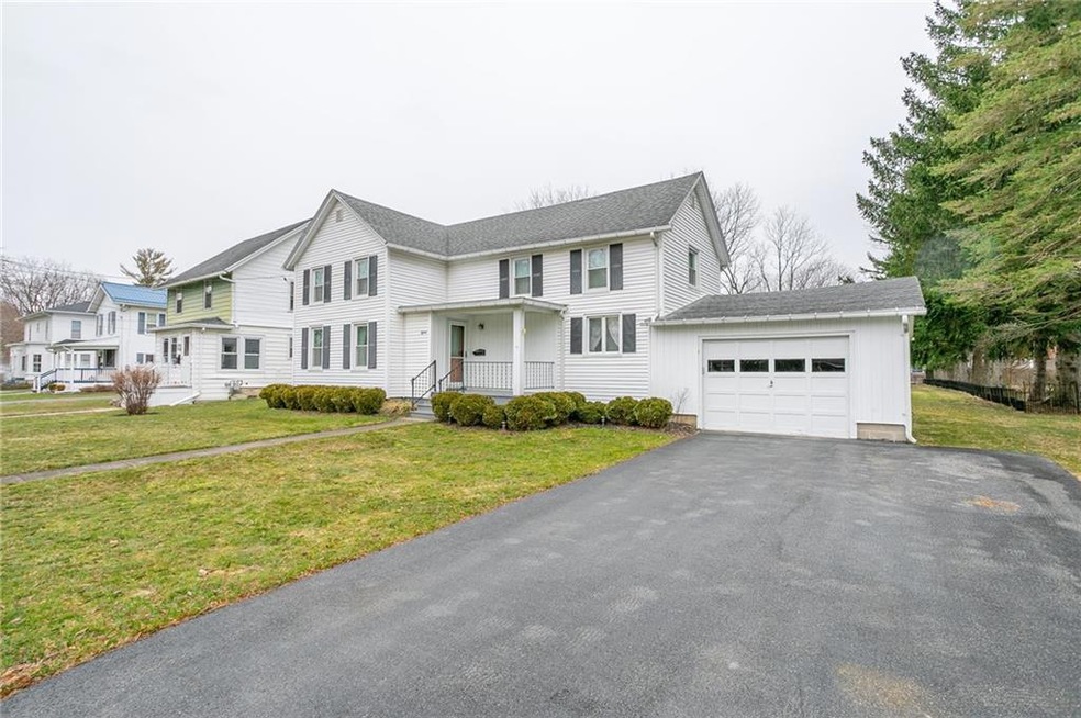 15 East Ave, Le Roy, NY 14482 MLS R1461240