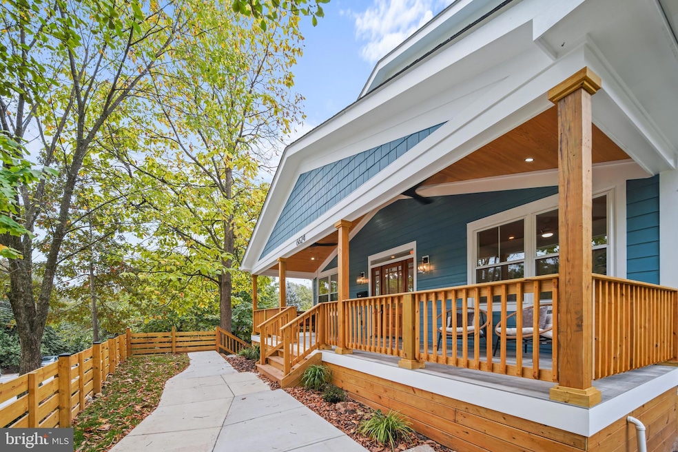 Pending $1,750,000 • Co-Listing Agent