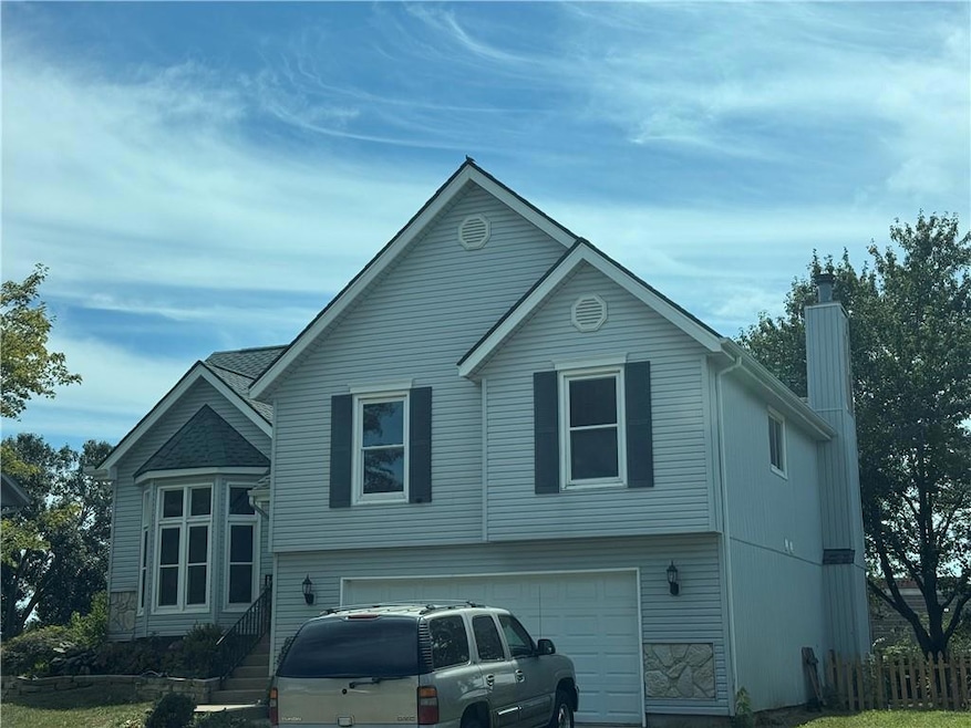 8403 W 150th St, Overland Park, KS 66223 - photo 1