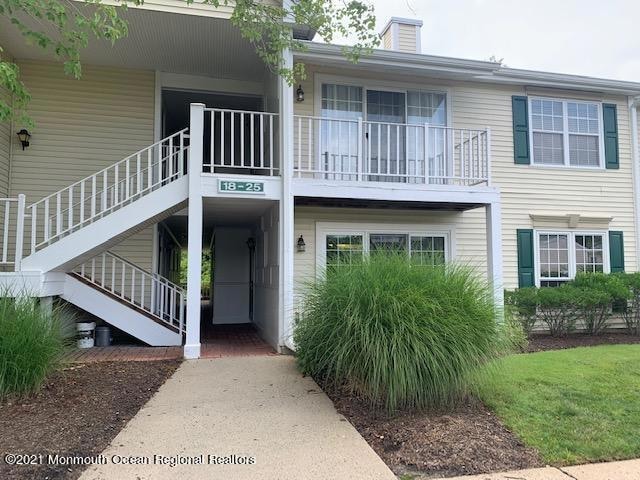 21 Players Cir, Tinton Falls, NJ 07724 - photo 1