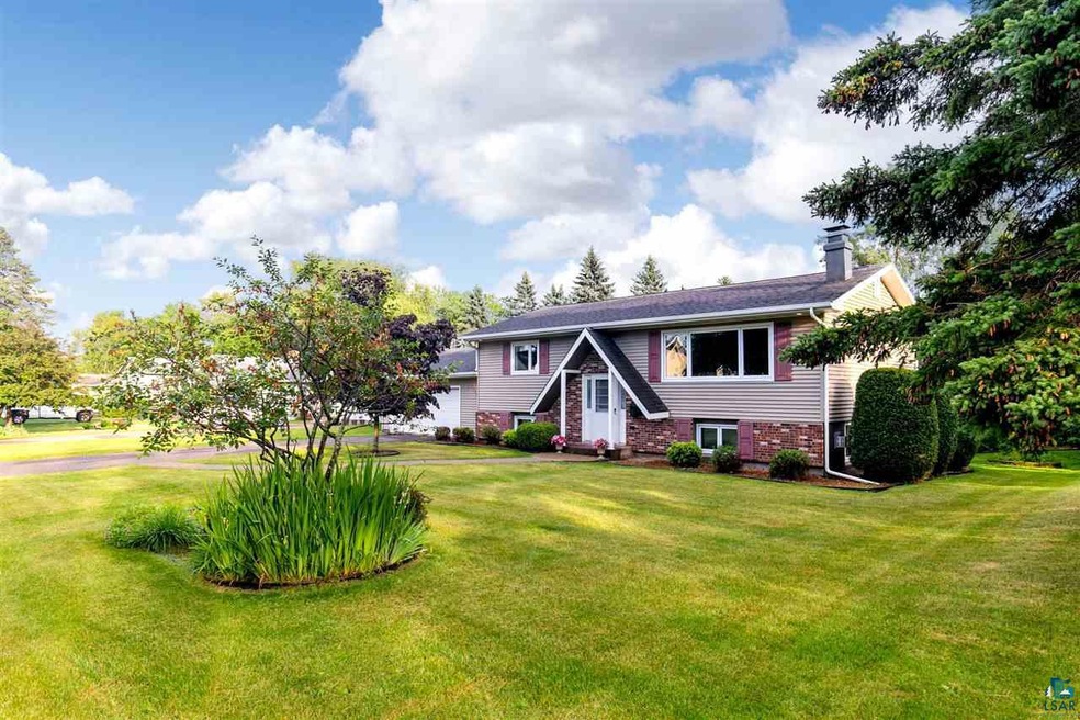 4528 Oneida St, Duluth, MN 55804 - photo 1