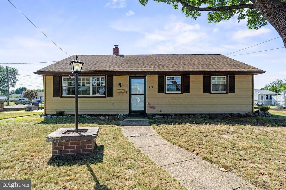 435 Flanders Rd, Bellmawr, NJ 08031 - photo 1