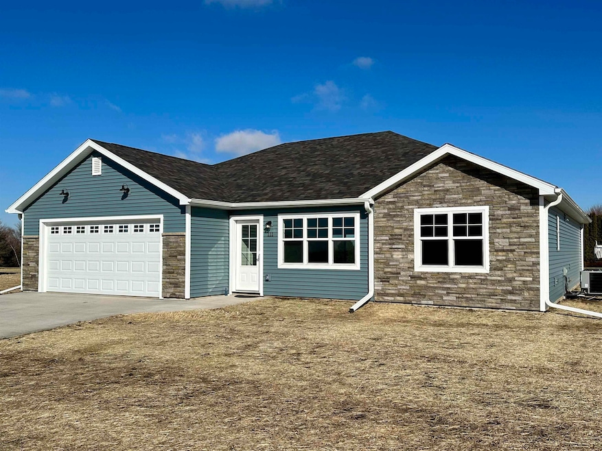 111 Parkview Ave, Shullsburg, WI 53586 MLS 1965039