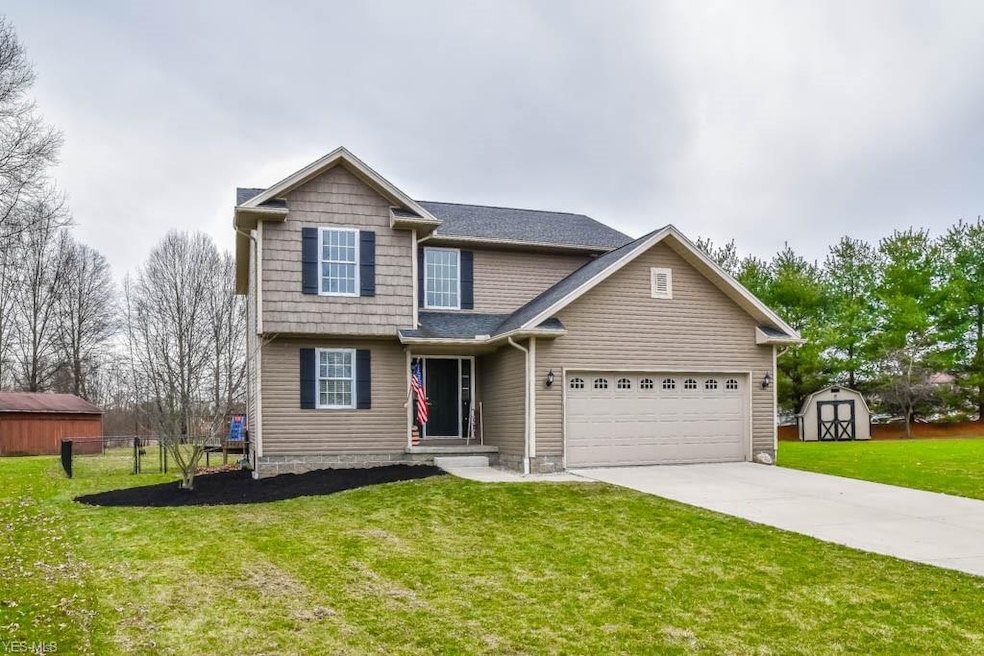 Beautiful 3 bedroom, 2.5 bath colonial with an eno