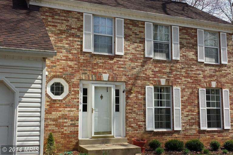 13116 Bramblewood Ln, Herndon, VA 20171 - photo 1