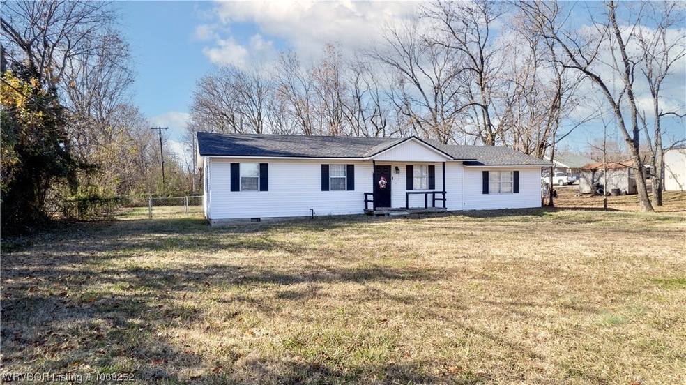 904 S Caddo St, Muldrow, OK 74948 - photo 1