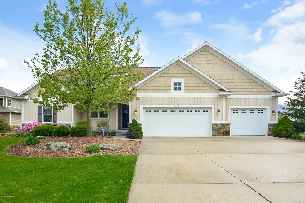 001-Front_View-4083431-medium