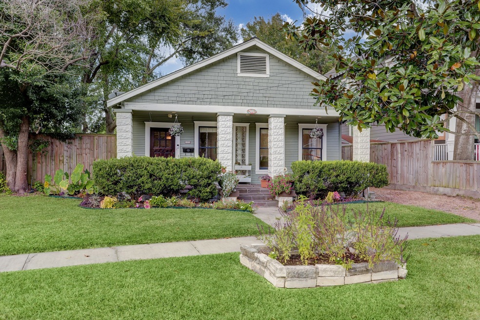 701 E 18th St, Houston, TX 77008 - photo 1