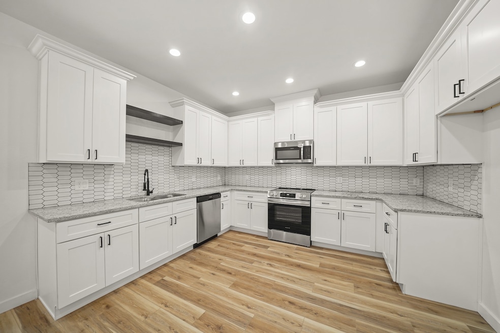 6206 Lyndhurst Dr unit AB, Houston, TX 77087 - photo 1