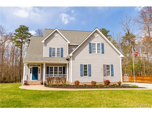 Exterior Front. Incredible Landscaping. Large Corn