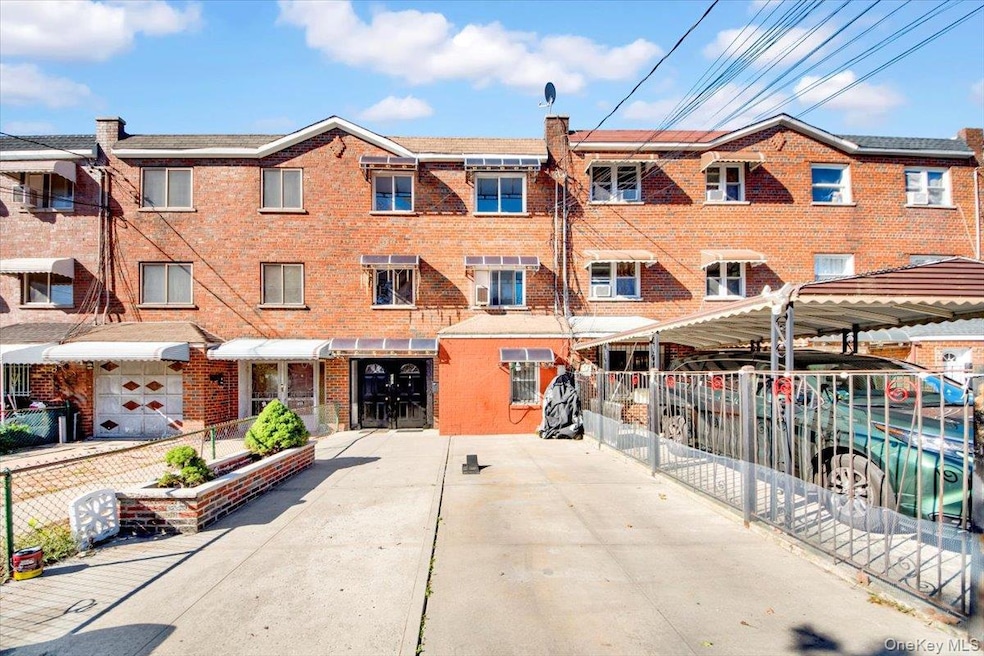 For Sale $950,000 • Co-Listing Agent