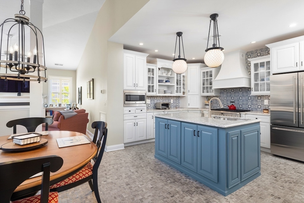 25 Tilden Commons Dr, Quincy, MA 02171 - photo 1