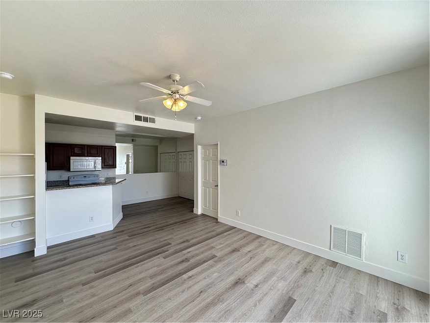 5142 S Jones Blvd unit 102, Las Vegas, NV 89118 - photo 1