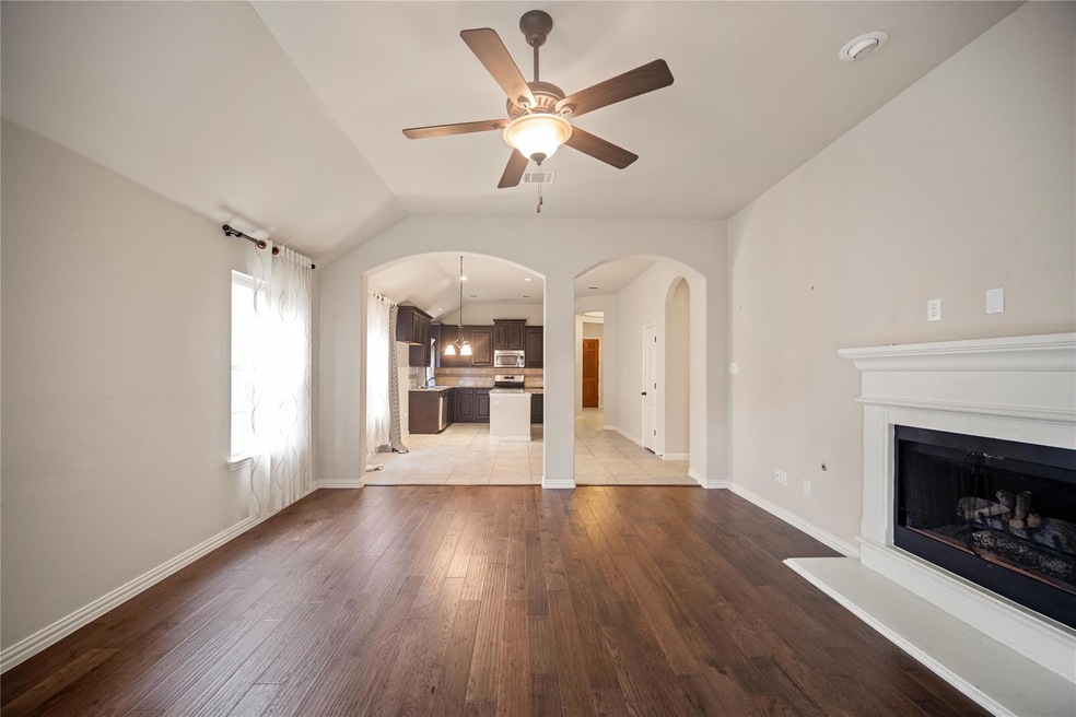 2306 Lucerne Dr, Rowlett, TX 75089 - photo 1