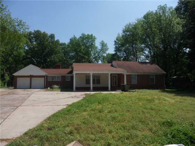 Large front porch.