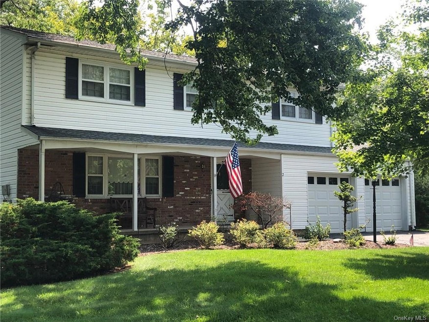 2 Green Hedges Ln, Blauvelt, NY 10913 - photo 1