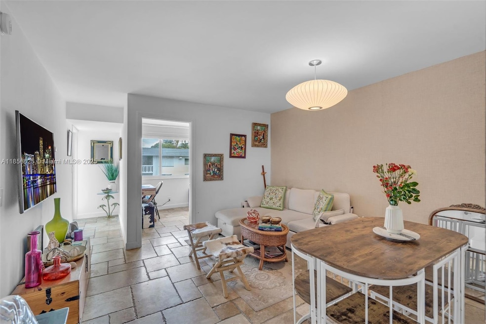 240 Galen Dr unit 314, Key Biscayne, FL 33149 - photo 1