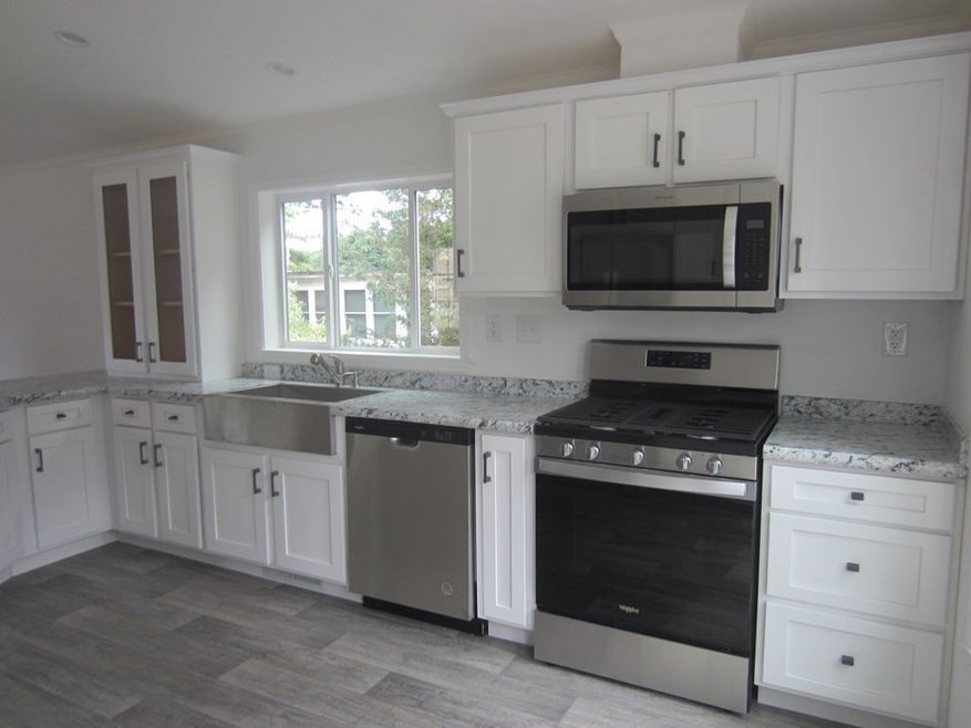 112 Kristen Ln, Wareham, MA 02571 - photo 1