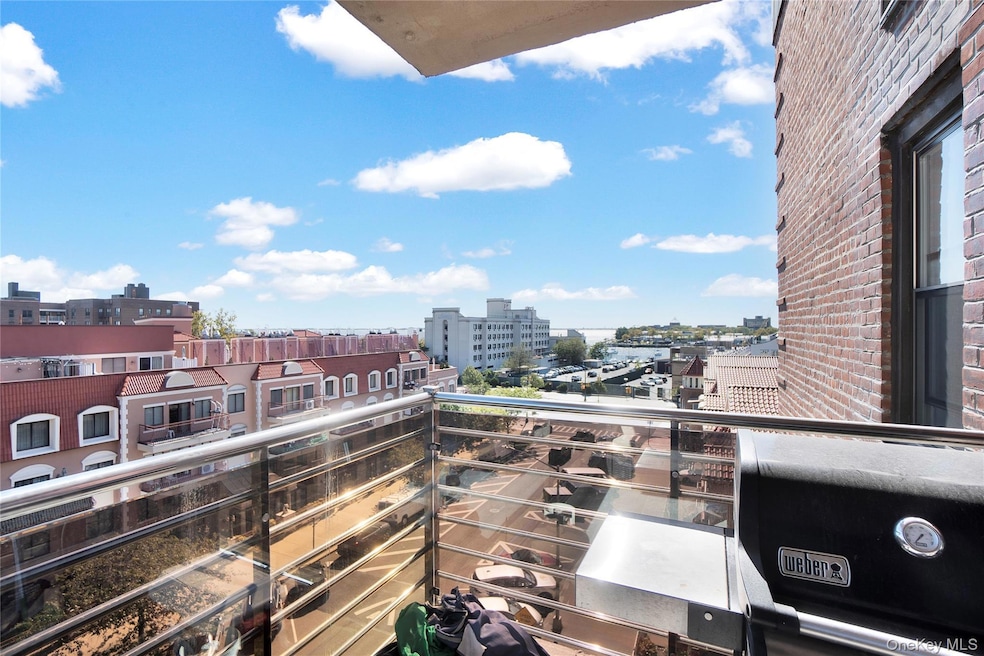 2800 Coyle St unit 622, Brooklyn, NY 11235 - photo 1