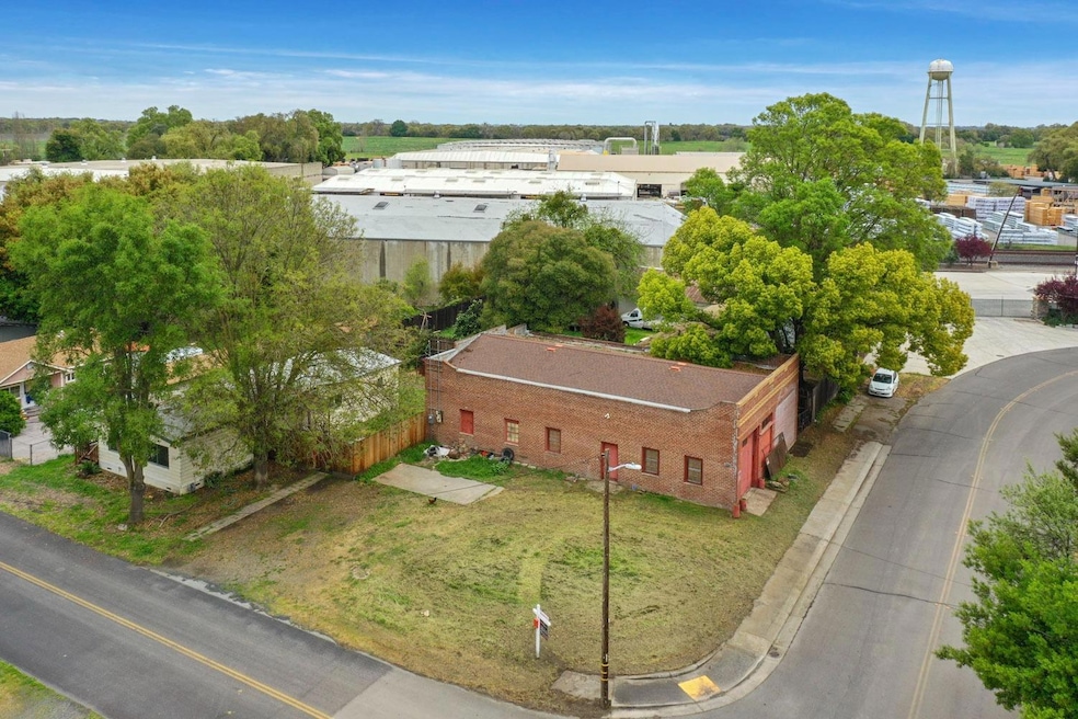 8383 W Stockton St, Thornton, CA 95686 - photo 1