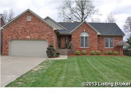 7413 Crabtree Dr, Louisville, KY 40228 - photo 1