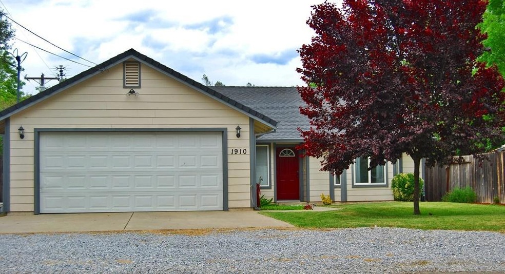 1910 Heller Ln, Redding, CA 96001 - photo 1