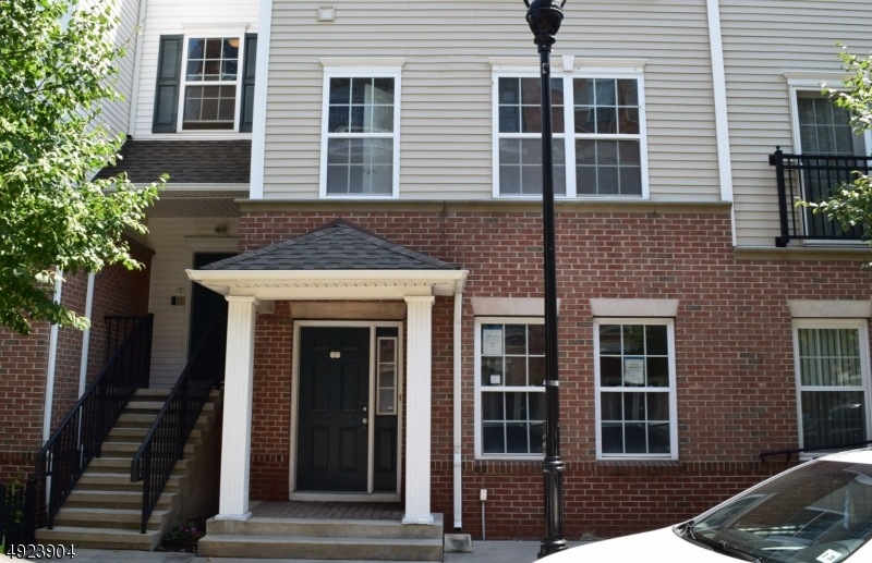 2 Greenwich Dr unit 602, Jersey City, NJ 07305 - photo 1