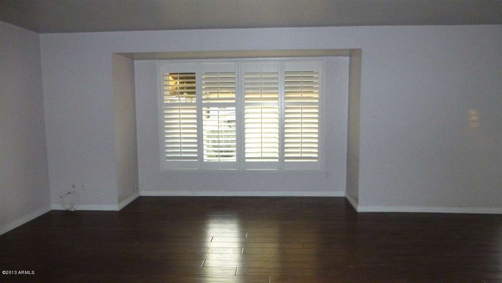 5807N13thPlace Living Room FrntWindow