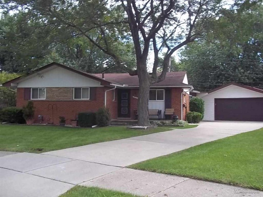 30118 Blossom St, Roseville, MI 48066 - photo 1