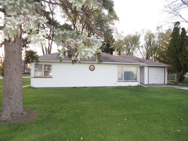 891 Elm Place, Princeton, IL 61356 - photo 1