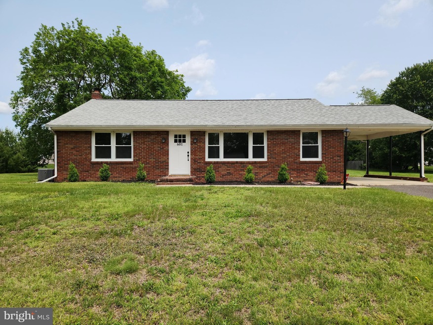 601 E Academy St, Clayton, NJ 08312 - photo 1