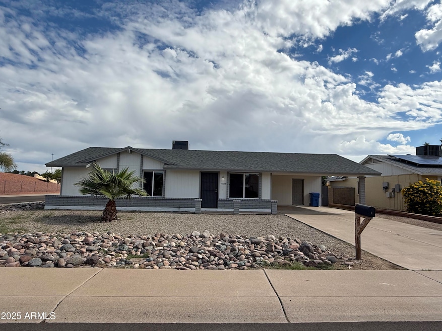 19839 N 6th Dr, Phoenix, AZ 85027 - photo 1