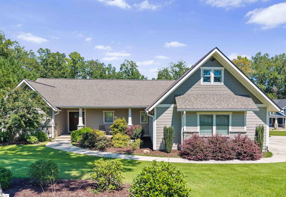 5 Maxfli Ct, Travelers Rest, SC 29690 - photo 1