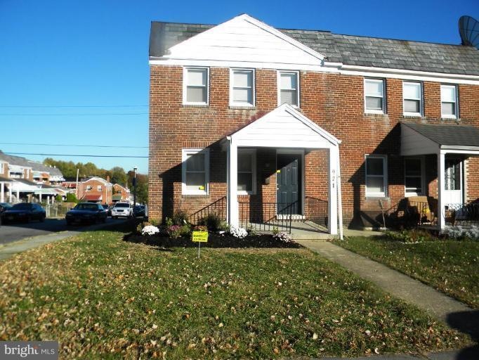 921 Lyndhurst St, Baltimore, MD 21229 - photo 1