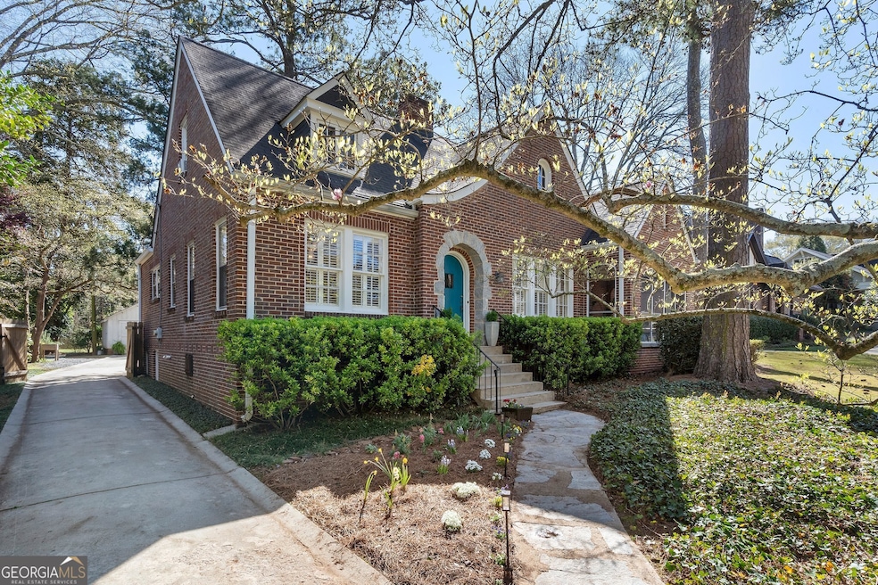 Sold $885,000