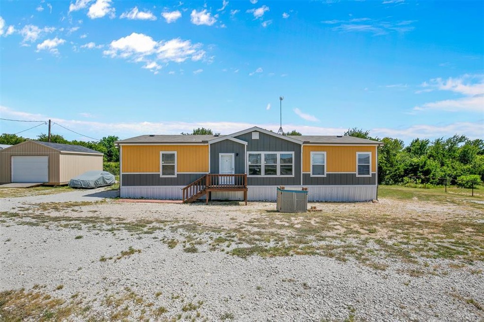 175 Denton Heights Ln, Weatherford, TX 76085 - photo 1