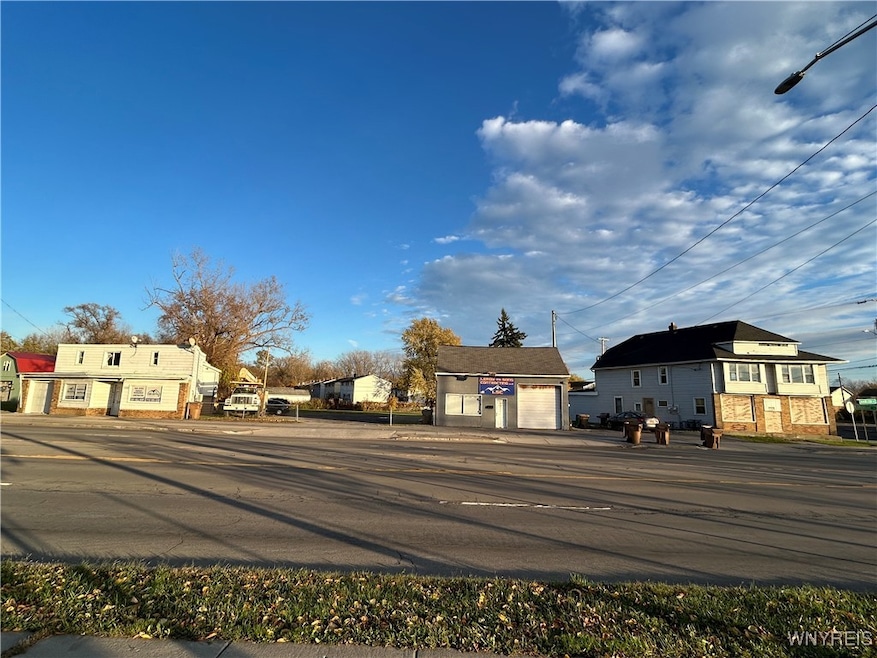 1125 Harlem Rd, Cheektowaga, NY 14227 - photo 1