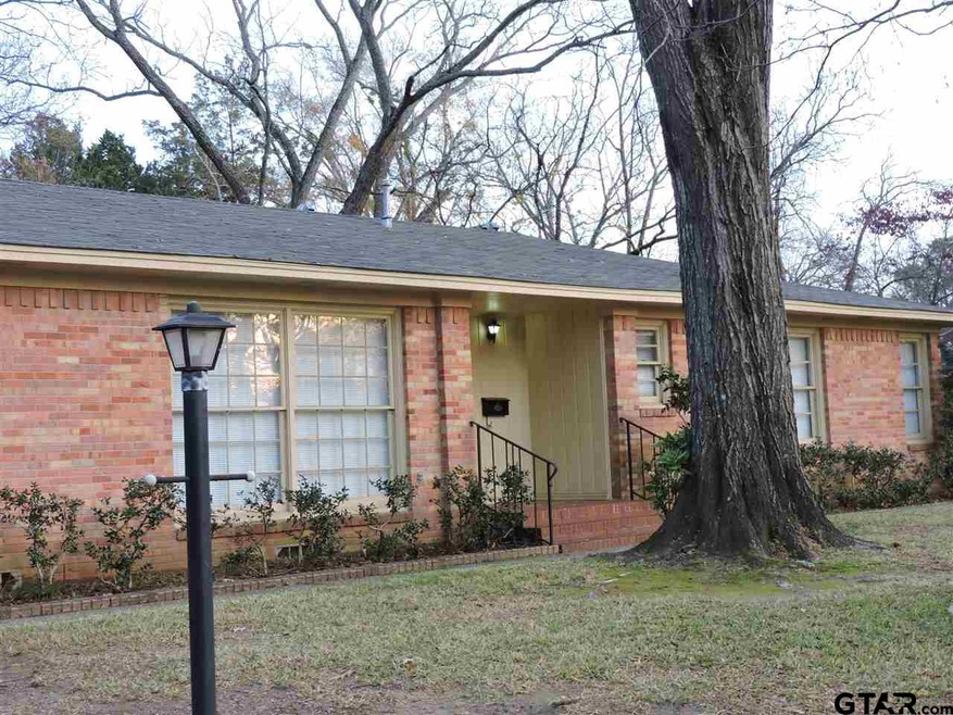 2310 Pollard Dr, Tyler, TX 75701 - photo 1