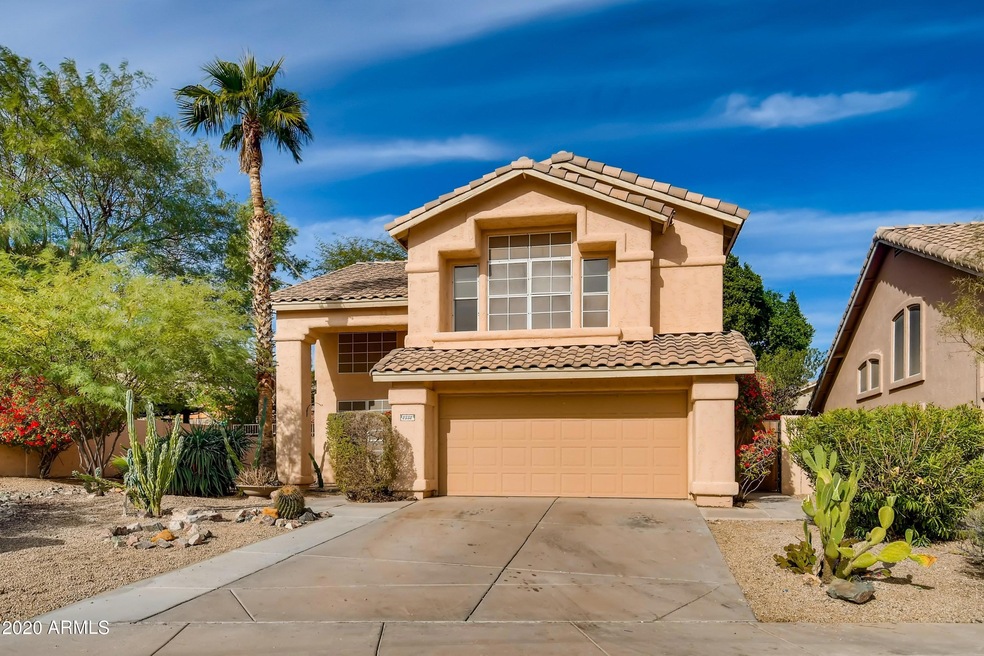 03 Exterior Front 1607525444152
