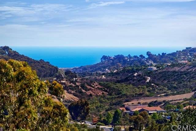 BEAUTIFUL OCEAN VIEW, VERY RARE FOR SIENA, HOME IS