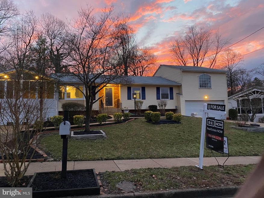 7617 Devries Dr, Lorton, VA 22079 - photo 1