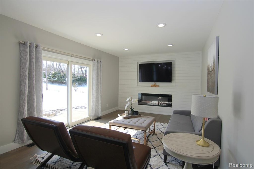 jBantry Dr Great Room.jpg