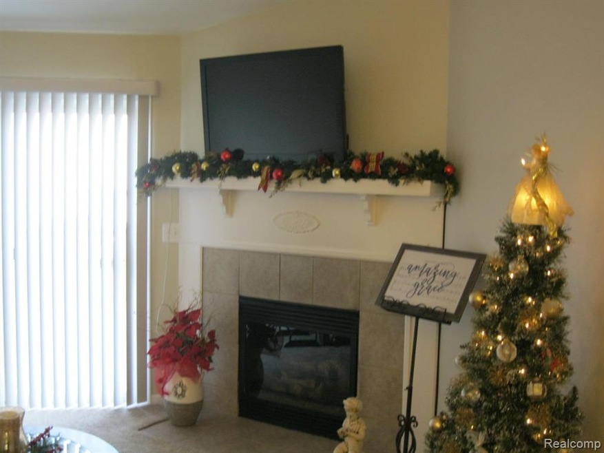 2003 Murray St unit 144, Grand Blanc, MI 48439 - photo 1