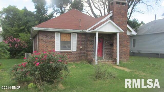 720 W Poplar St, Harrisburg, IL 62946 - photo 1