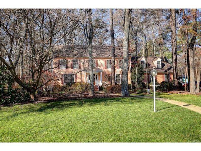Colonial Two Story, Cedar Siding, Dimensional Roof
