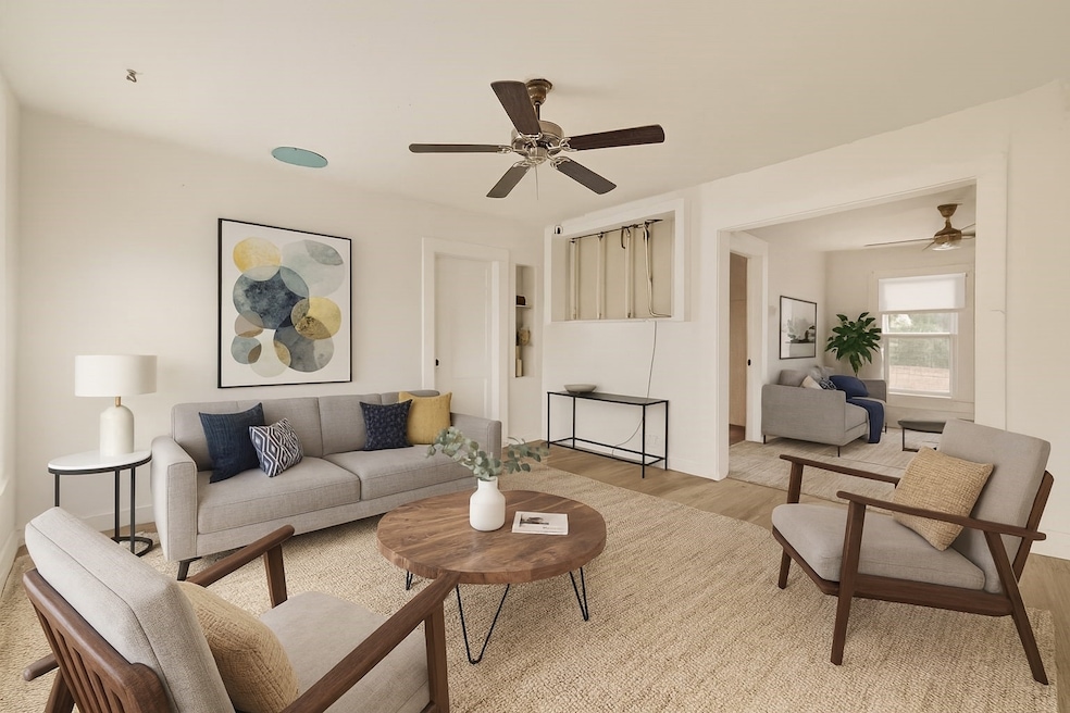 415 Pearl St, Baytown, TX 77520 - photo 1