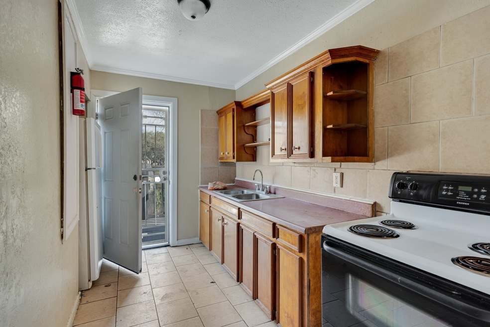 3451 Tampa St unit 7, Houston, TX 77021 - photo 1