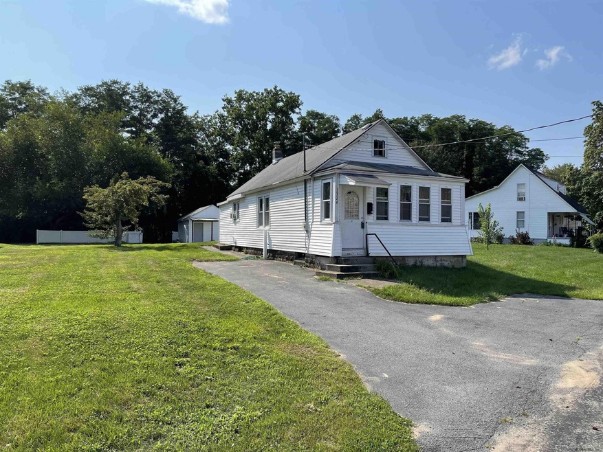 1324 Bradford St, Schenectady, NY 12306 - photo 1