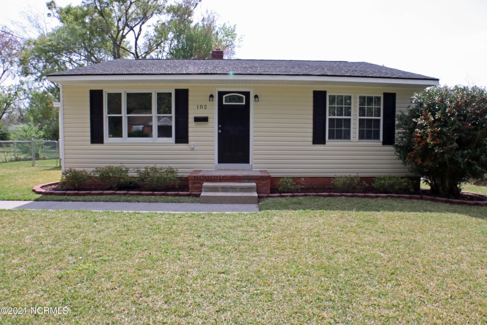 102 Dogwood Dr, Jacksonville, NC 28540 - photo 1