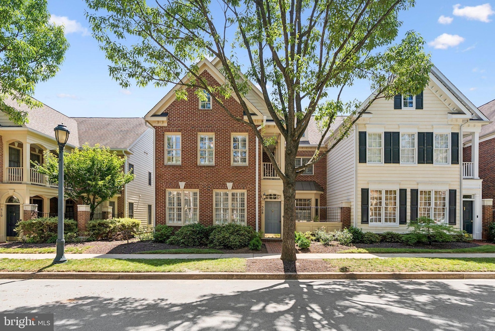 Sold $965,000
